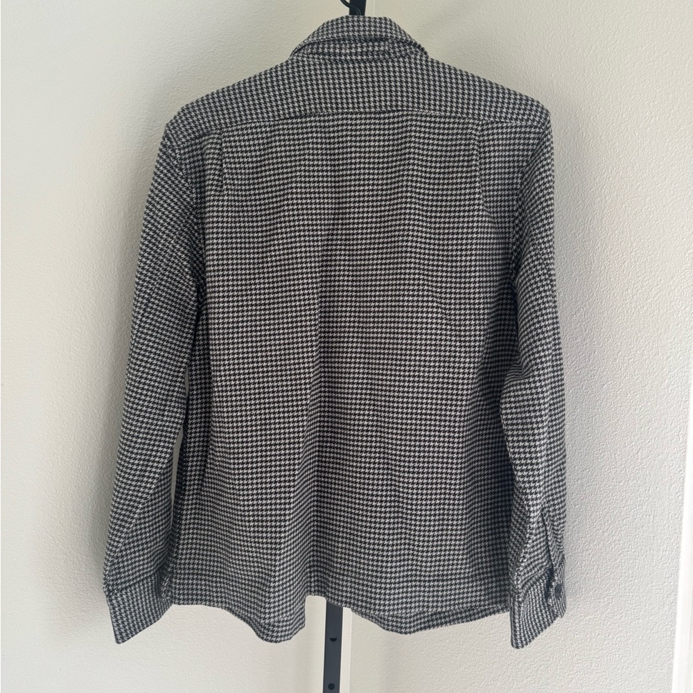 Banana Republic Men's Black and White Houndstooth Jacket - Picture 4 of 5
